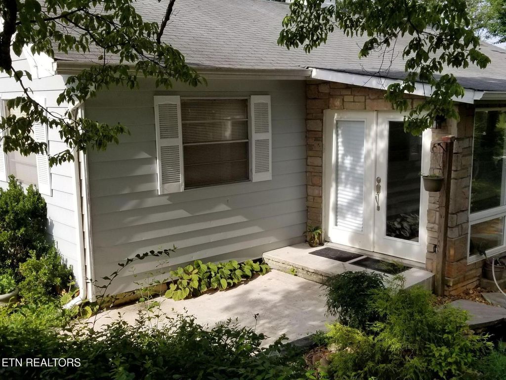 Photo of 114 Glendale Lane, Oak Ridge, TN 37830 (MLS # 1331897)