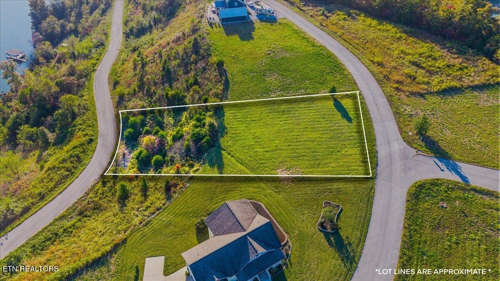 Photo of LOT 25 Windward Blvd, Tazewell, TN 37879 (MLS # 1359059)