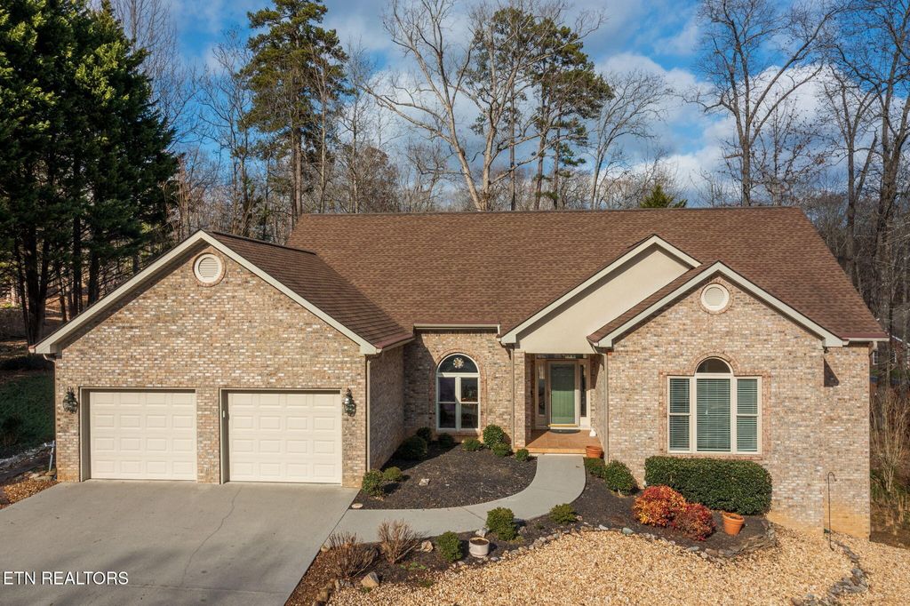 Photo of 211 Vinita Place, Loudon, TN 37774 (MLS # 1327270)