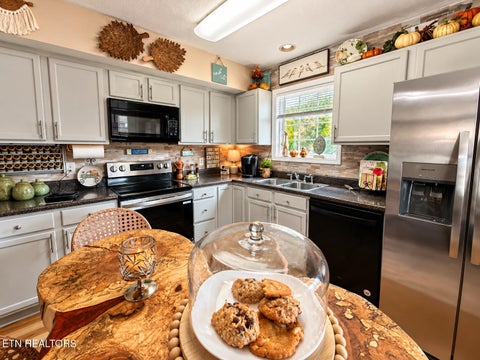 Tiny photo for 948 Micro Way #1, Knoxville, TN 37912 (MLS # 1356171)