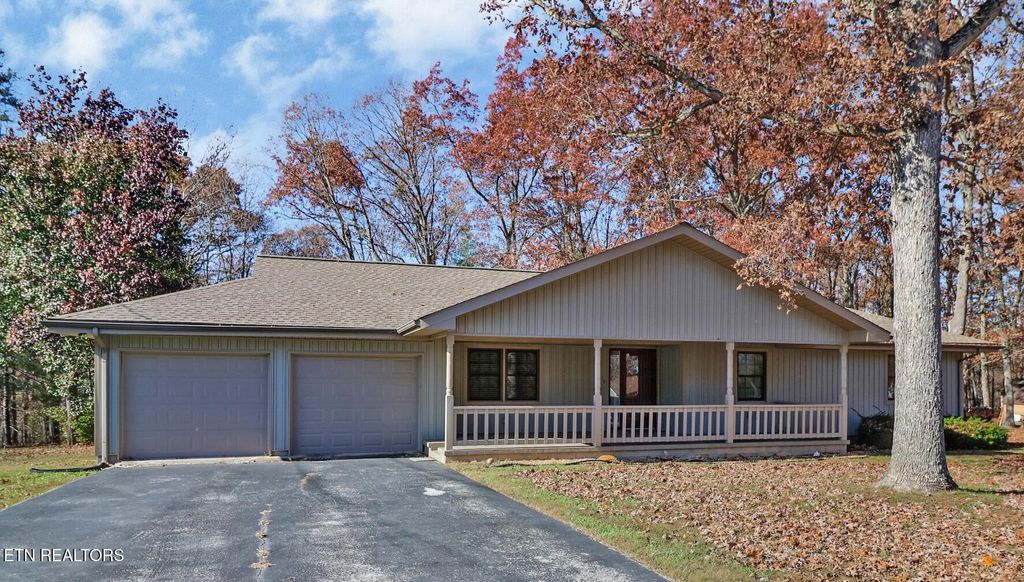 Photo of 650 Mockingbird Drive, Crossville, TN 38555 (MLS # 1321940)