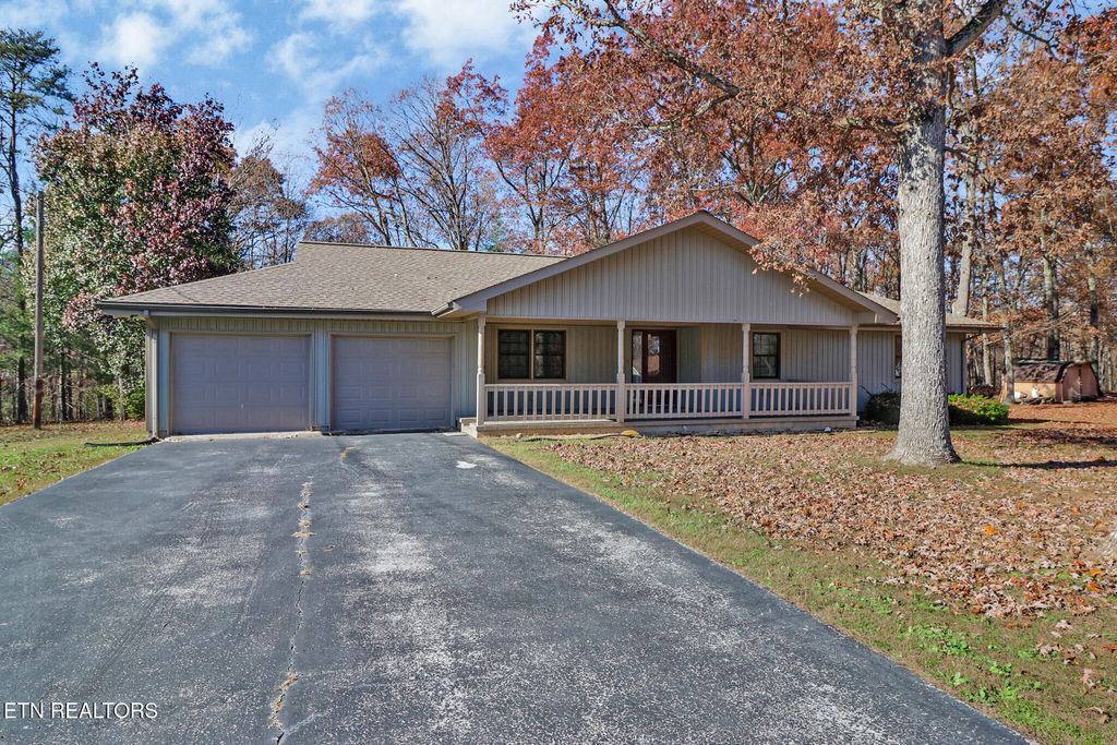 Photo of 650 Mockingbird Drive, Crossville, TN 38555 (MLS # 1321940)