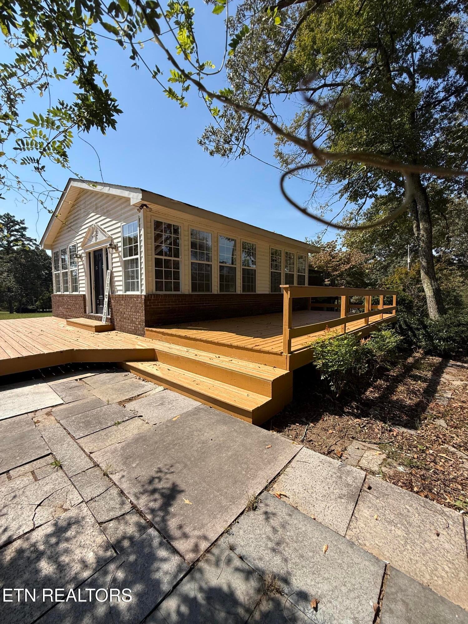 7803 Lucky Lane