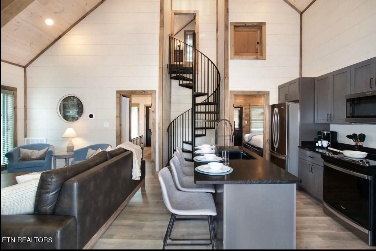 568 Warbonnet Way