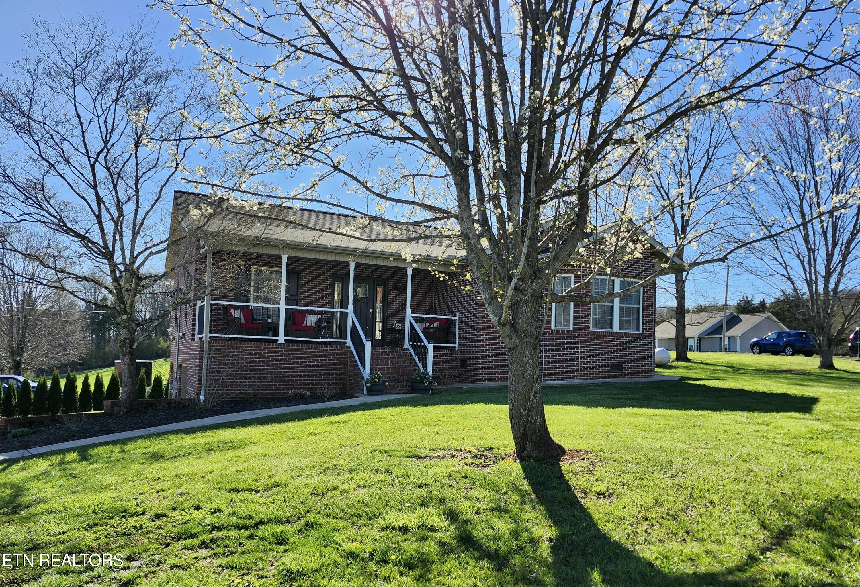 8405 Graceland Rd