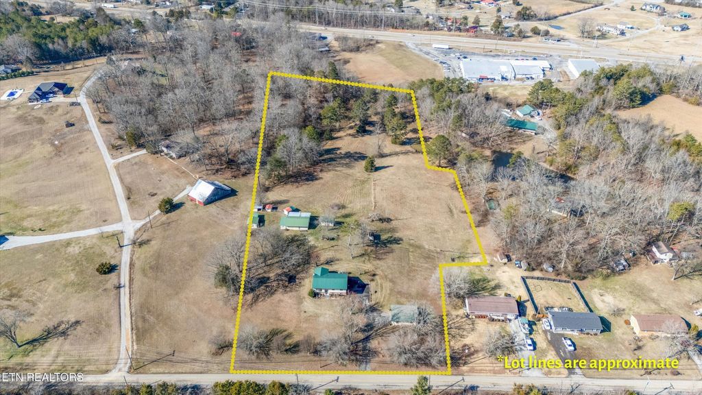 Photo of 9347 Strawberry Plains Pike, Strawberry Plains, TN 37871 (MLS # 1288237)