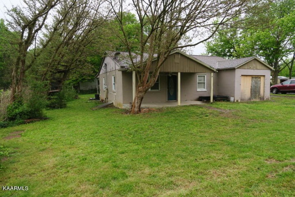 Photo of 22042208 Payne Ave, Alcoa, TN 37701 (MLS # 1225253)