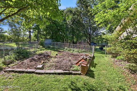 Tiny photo for 802 Lake Glen Lane, Knoxville, TN 37920 (MLS # 1341256)