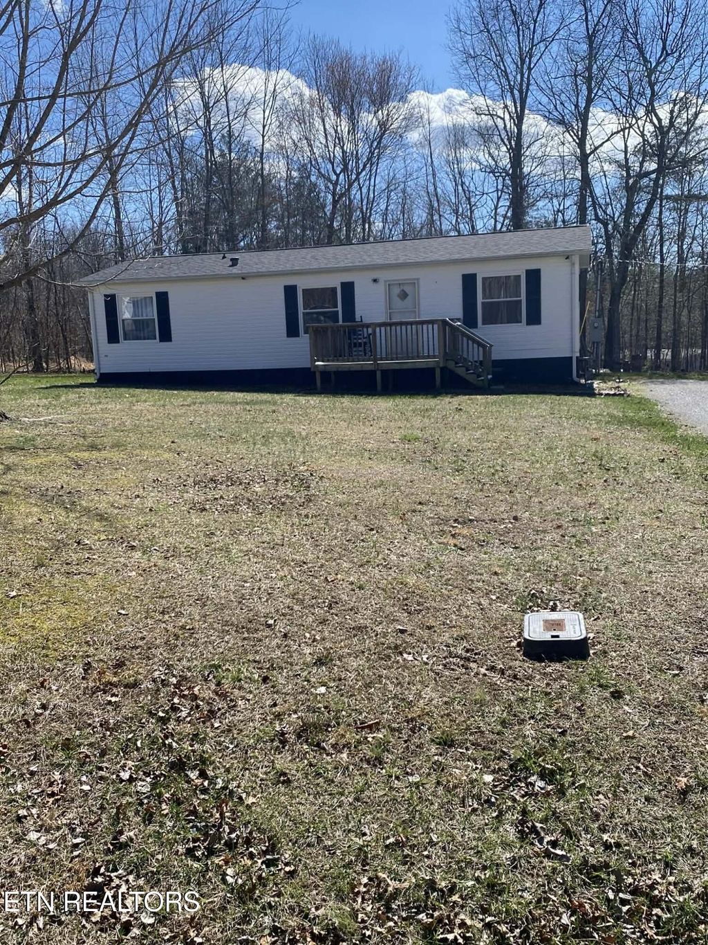 Photo of 631 Merrimac Tr, Crossville, TN 38572 (MLS # 1333133)