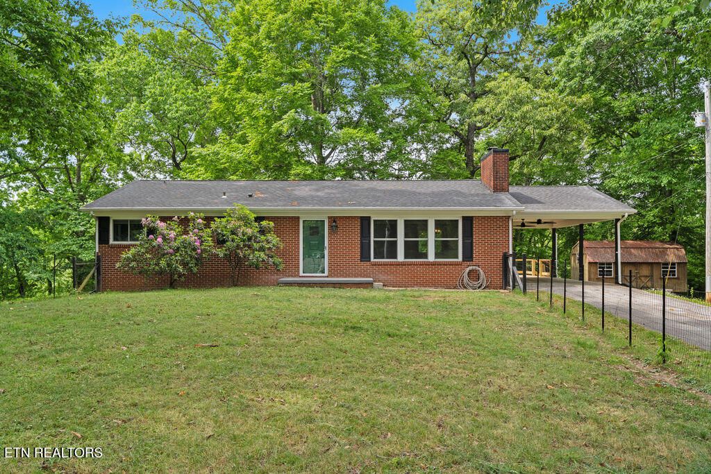 Photo of 150 Turner Drive, Harriman, TN 37748 (MLS # 1339801)