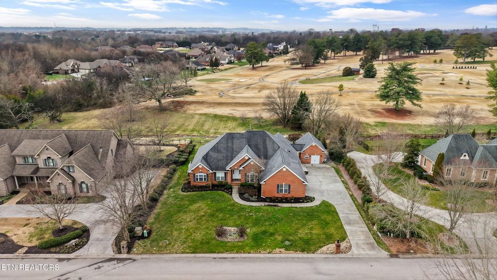 Photo of 1443 Aberdeen Drive, Alcoa, TN 37701 (MLS # 1331587)