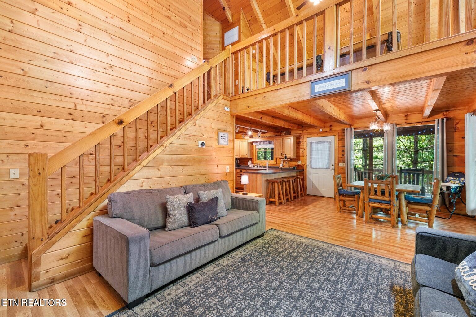 2217 Red Bud Rd