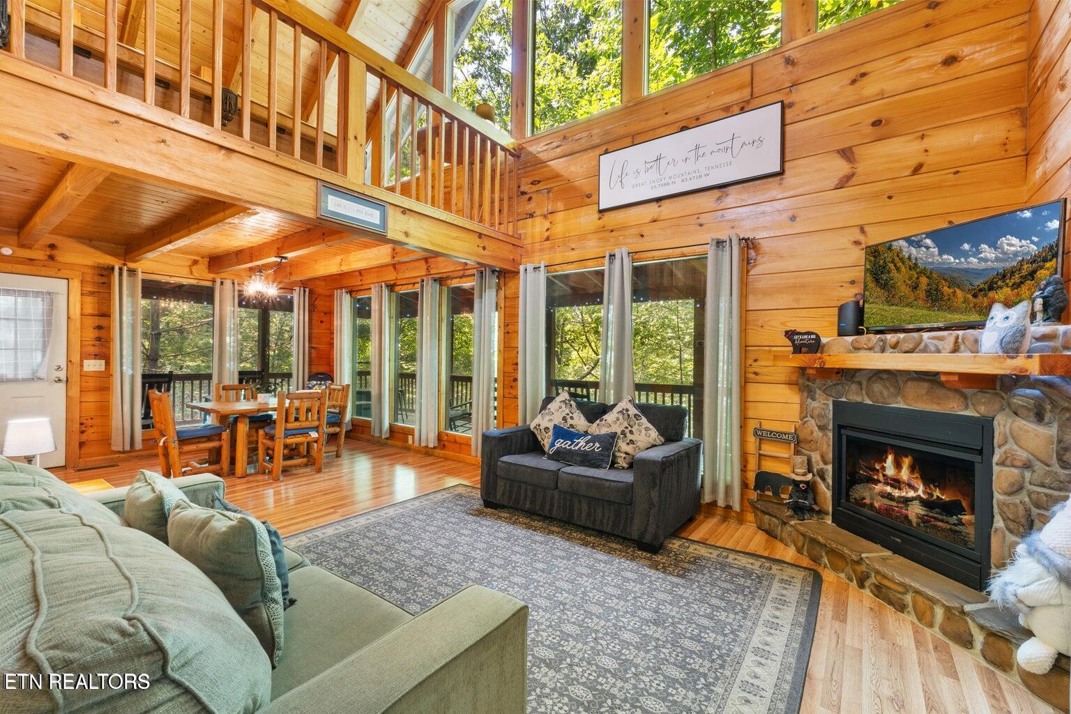 2217 Red Bud Rd