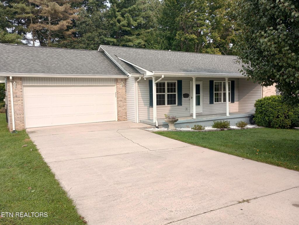Photo of 140 Southridge Circle, Crossville, TN 38555 (MLS # 1314493)