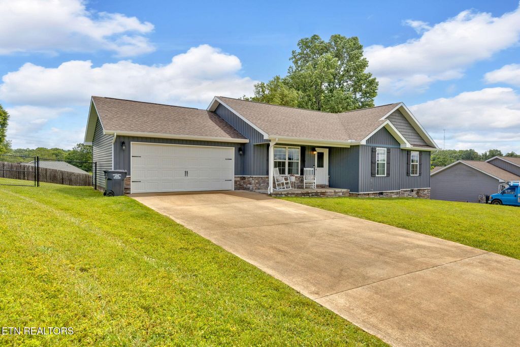 Photo of 142 Breezy Lane, New Tazewell, TN 37825 (MLS # 1303897)