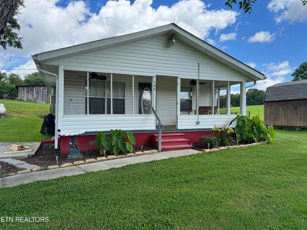 Photo of 109 Henry Mayfield Rd, Tellico Plains, TN 37385 (MLS # 1305284)