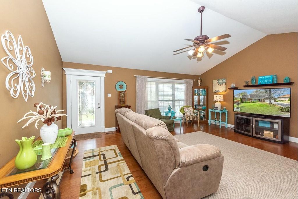 Photo of 1109 Houston Springs Rd, Greenback, TN 37742 (MLS # 1295892)