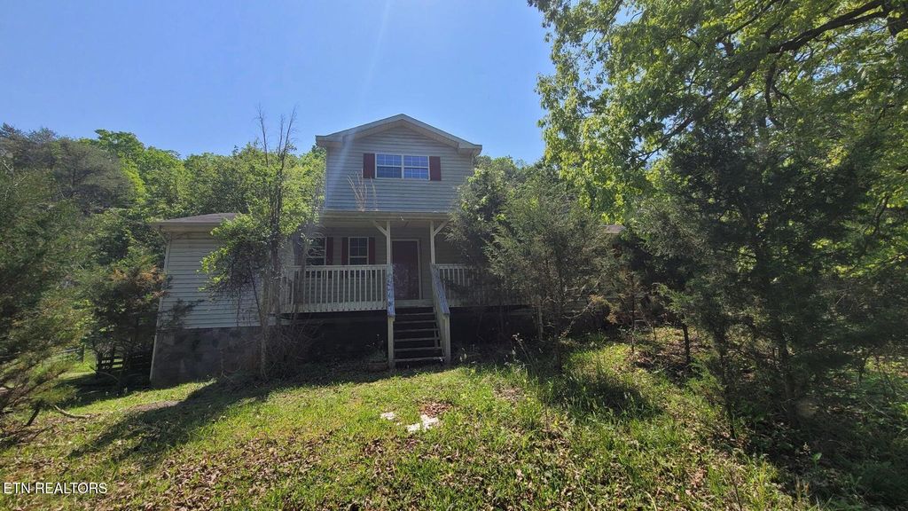 Photo of 263 W Price Rd, Dandridge, TN 37725 (MLS # 1338252)