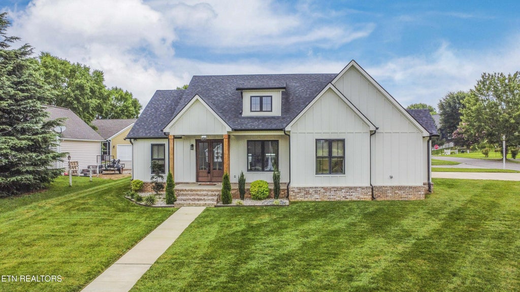 Photo of 137 Larkspur Drive, Andersonville, TN 37705 (MLS # 1347388)
