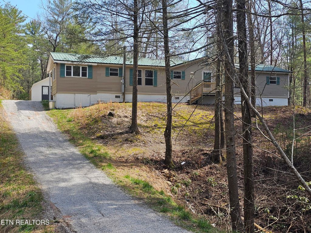 Photo of 367 McJunkin Rd, Tellico Plains, TN 37385 (MLS # 1295502)