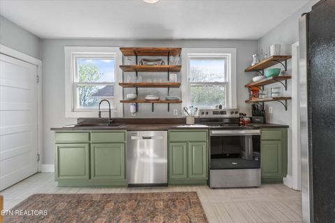 Tiny photo for 266 W Lincoln Rd, Alcoa, TN 37701 (MLS # 1338238)