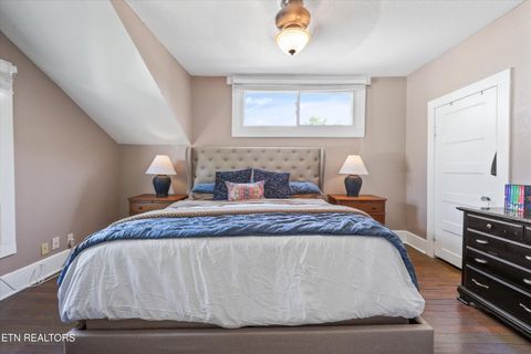 Tiny photo for 266 W Lincoln Rd, Alcoa, TN 37701 (MLS # 1338238)