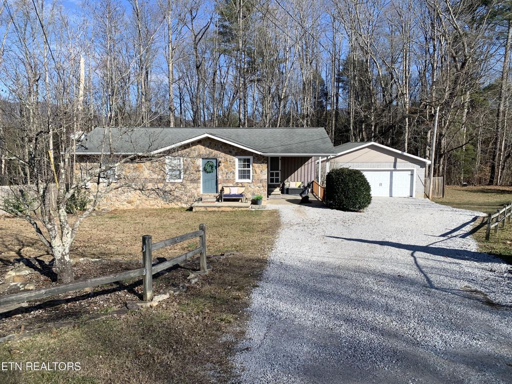 Photo of 158 Boulder Rd, Wartburg, TN 37887 (MLS # 1249826)
