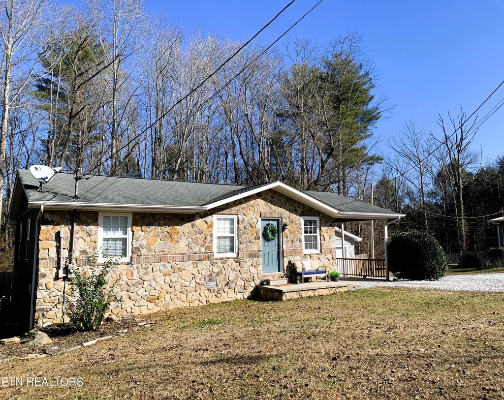 Photo of 158 Boulder Rd, Wartburg, TN 37887 (MLS # 1249826)