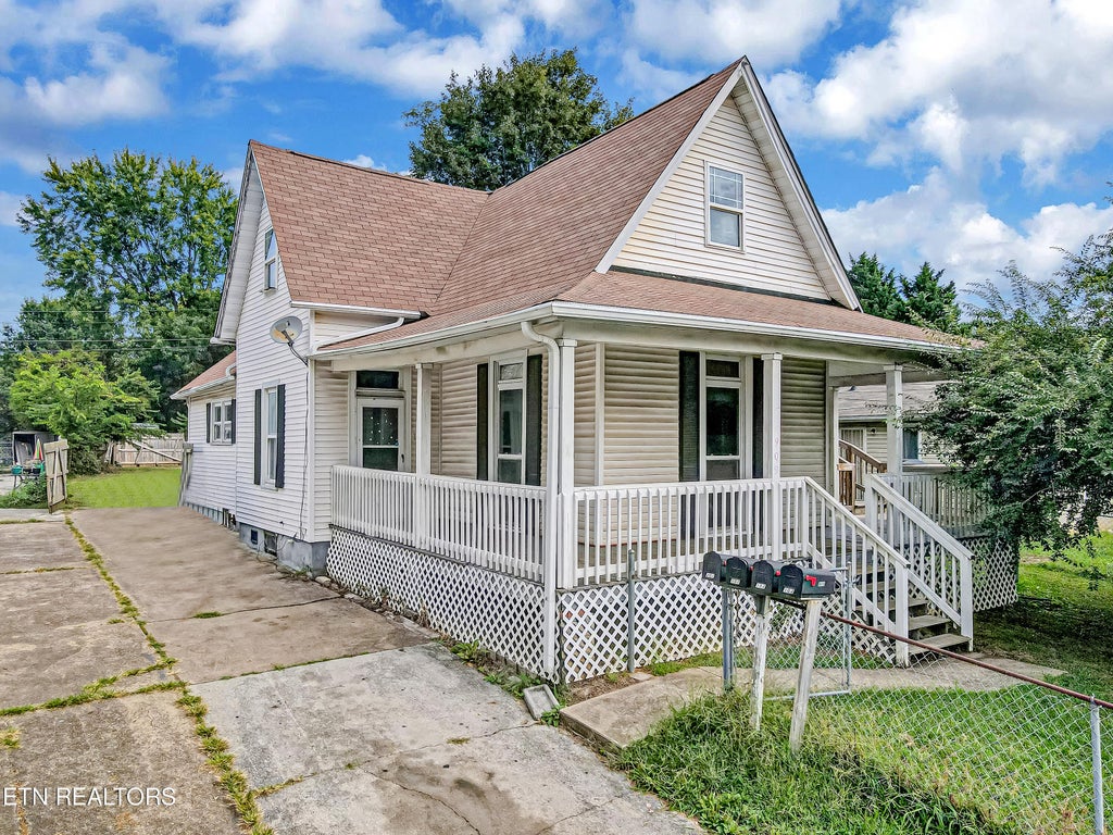 Photo of 909 Atlantic Ave, Knoxville, TN 37917 (MLS # 1350377)