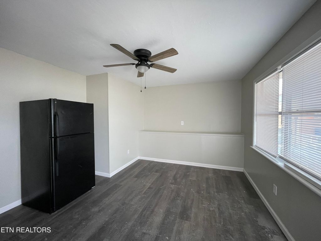 Photo of 162 E Race St #34, Kingston, TN 37763 (MLS # 1289814)