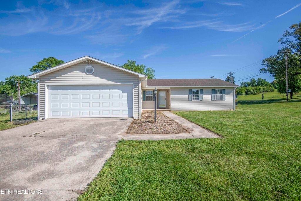 Photo of 1104 Swan Pond Circle Rd, Harriman, TN 37748 (MLS # 1339815)