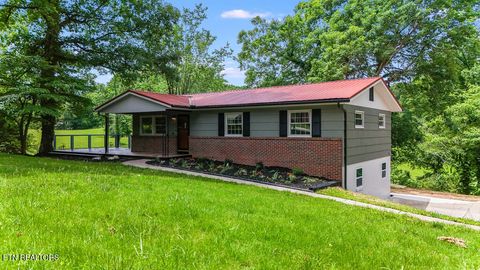 Photo of 110 Courtland Lane, Clinton, TN 37716 (MLS # 1302748)