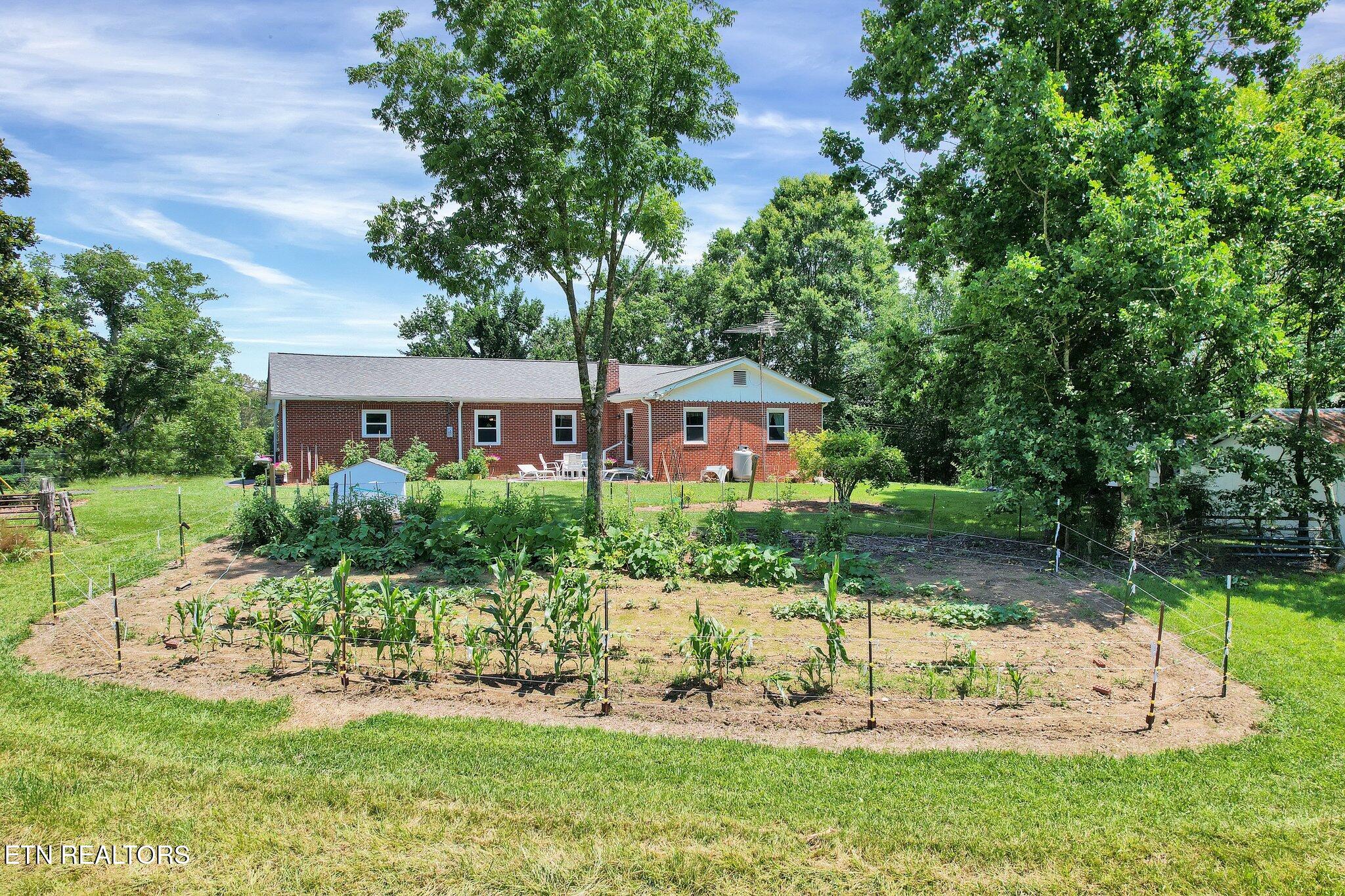 6460 Dalton Pike