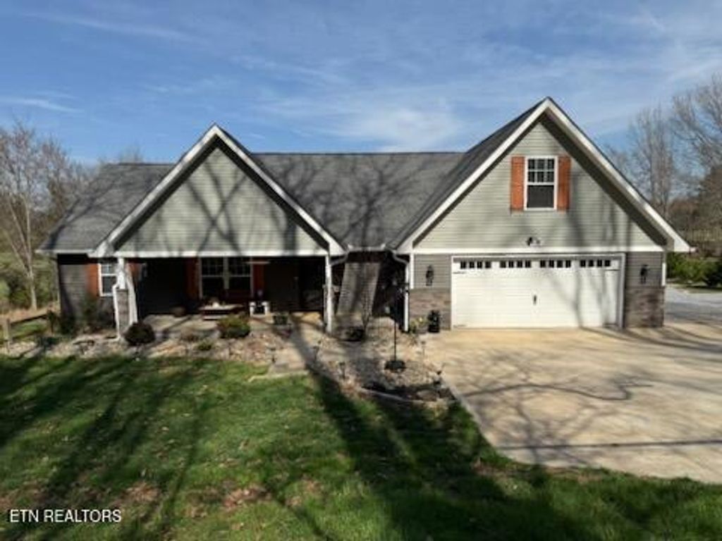 Photo of 3033 Lazy River Lane, Sevierville, TN 37876 (MLS # 1332941)