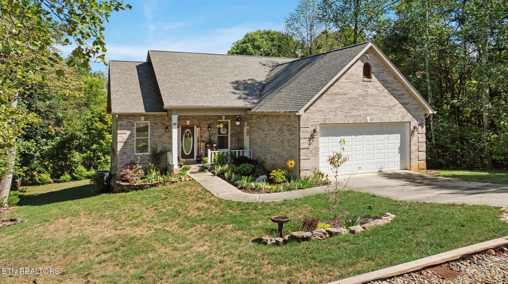 Photo of 236 Mialaquo Circle, Loudon, TN 37774 (MLS # 1356903)