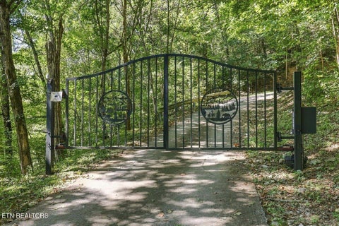 Tiny photo for 504 Twin Oak Mtn Lane, Townsend, TN 37882 (MLS # 1356159)