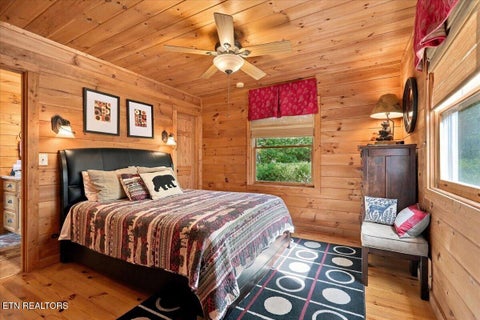 Tiny photo for 504 Twin Oak Mtn Lane, Townsend, TN 37882 (MLS # 1356159)