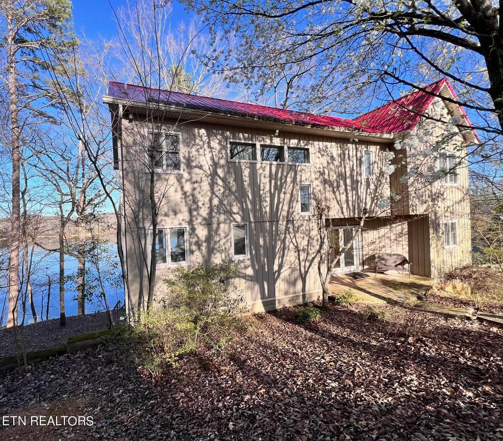 Photo of 4042 Riverpoint Way Way, Louisville, TN 37777 (MLS # 1255543)