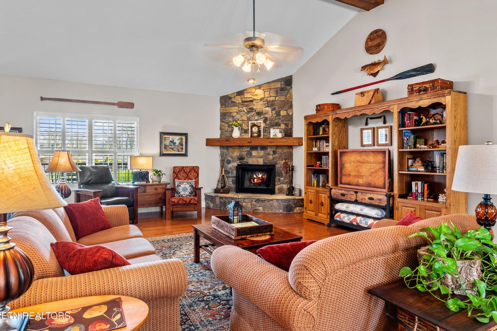 Photo of 3806 Crescent Ridge Court, Maryville, TN 37804 (MLS # 1334330)