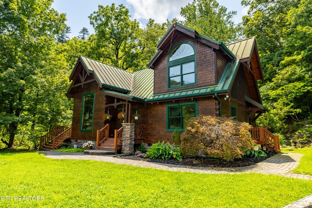 Photo of 6860 E Lamar Alex Pkwy, Townsend, TN 37882 (MLS # 1352926)