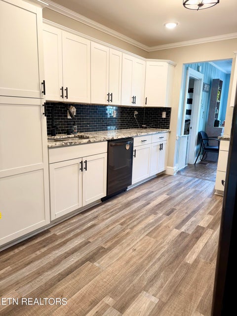 Tiny photo for 108 W Elm St, LaFollette, TN 37766 (MLS # 1358435)