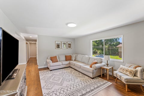 Tiny photo for 101 Wayne Place, Oak Ridge, TN 37830 (MLS # 1344181)
