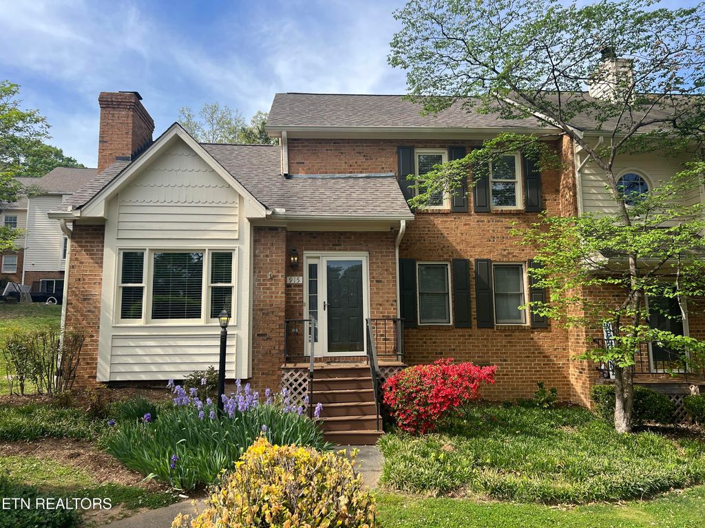 Photo of 915 Miles Court, Knoxville, TN 37923 (MLS # 1336636)