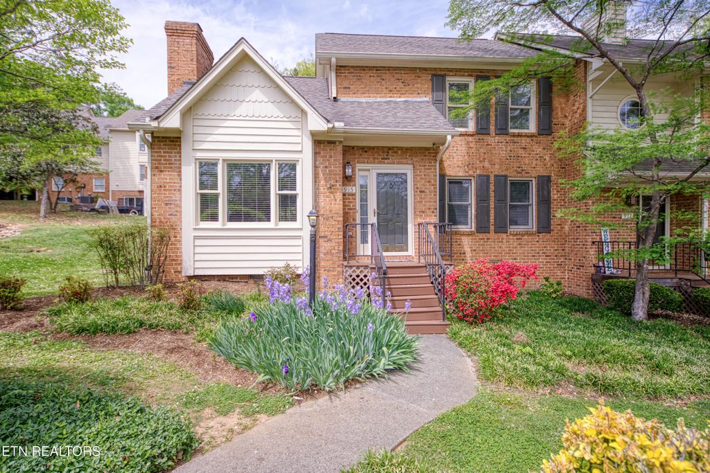 Photo of 915 Miles Court, Knoxville, TN 37923 (MLS # 1336636)