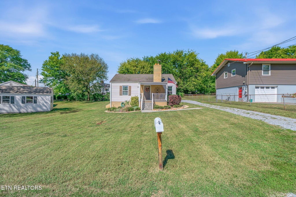 Photo of 2612 Orton Drive, Maryville, TN 37804 (MLS # 1356967)