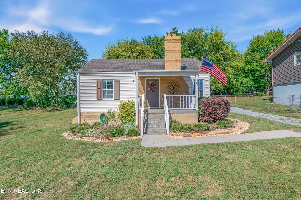 Photo of 2612 Orton Drive, Maryville, TN 37804 (MLS # 1356967)