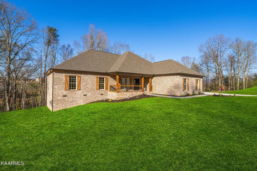 Photo of 610 Bainbridge Drive, Walland, TN 37886 (MLS # 1222409)