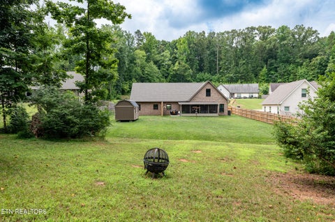 Tiny photo for 406 Robinson Tr, Loudon, TN 37774 (MLS # 1347277)