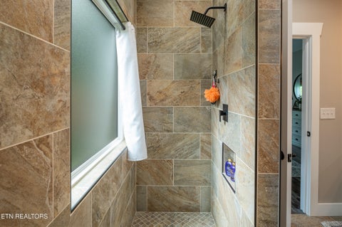 Tiny photo for 406 Robinson Tr, Loudon, TN 37774 (MLS # 1347277)