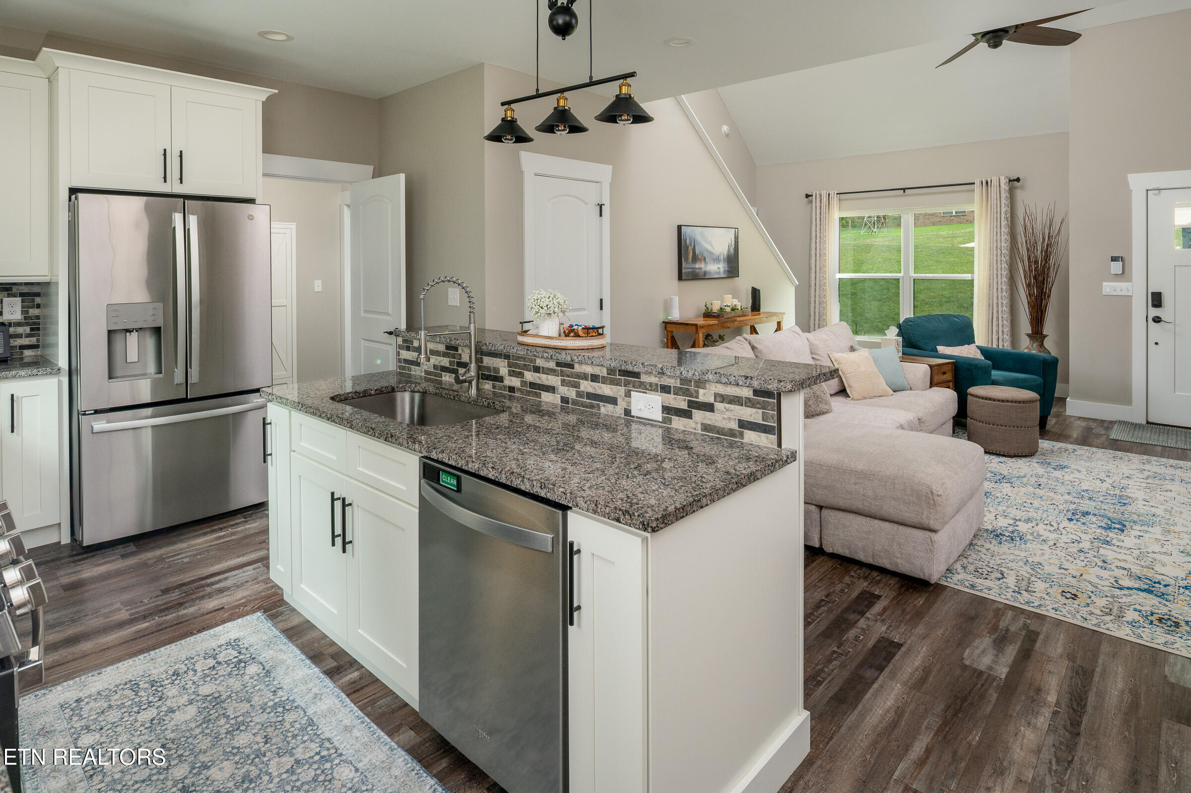 406 Robinson Tr - Photo 4